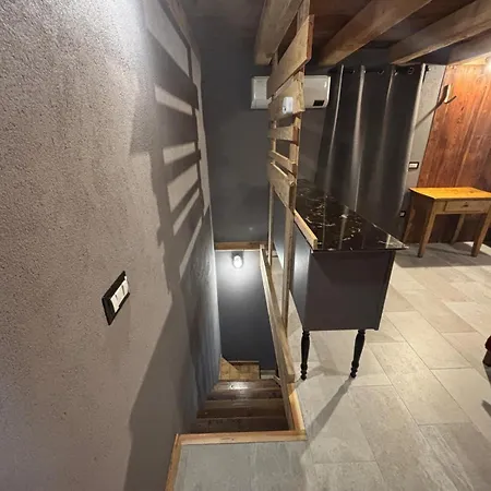 Riverside Jean 招待所 3*